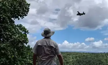 tourist enjoy view in kaietuer falls tours